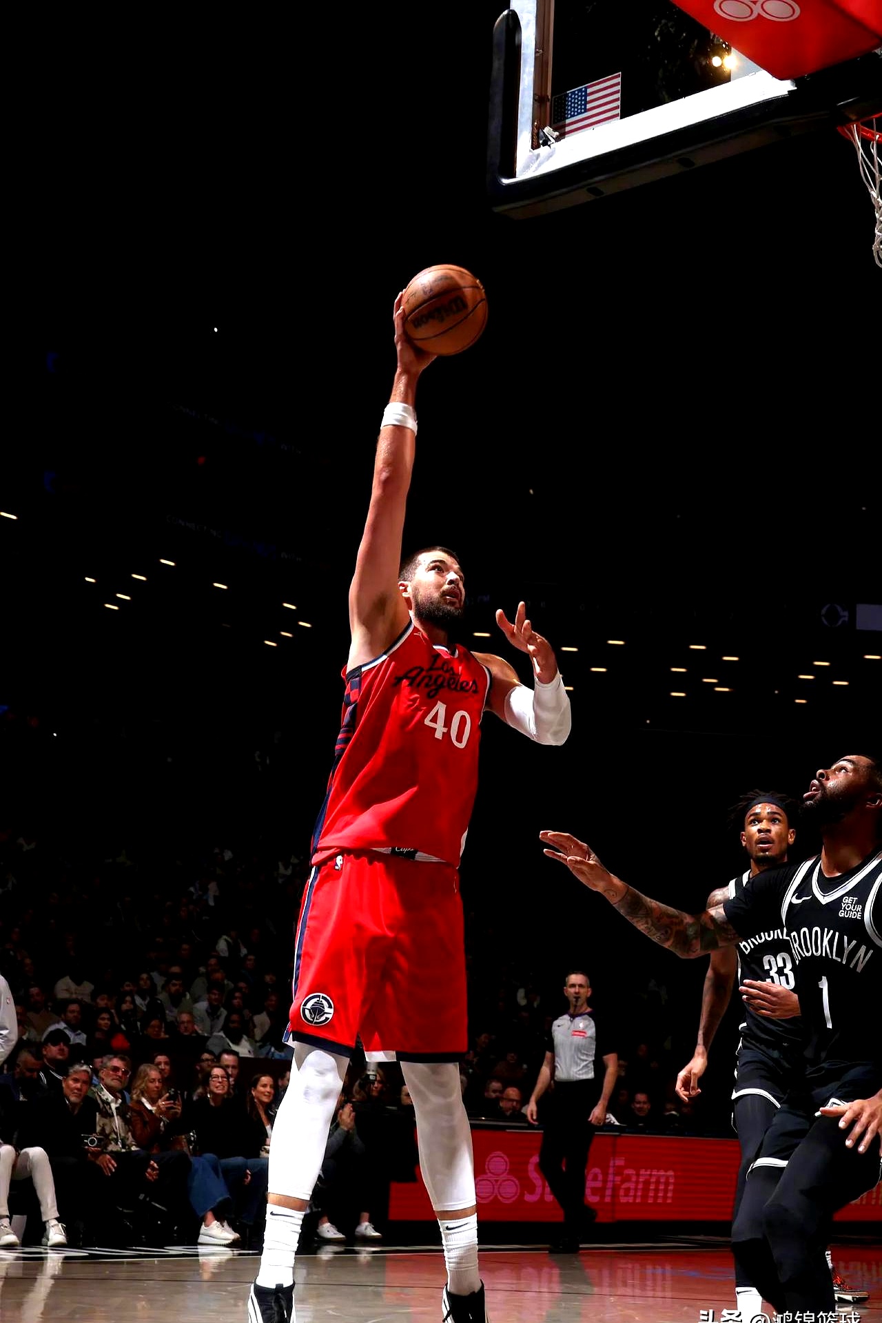 Leyu-骑士击败篮网,全力以赴实现遍地开花高升